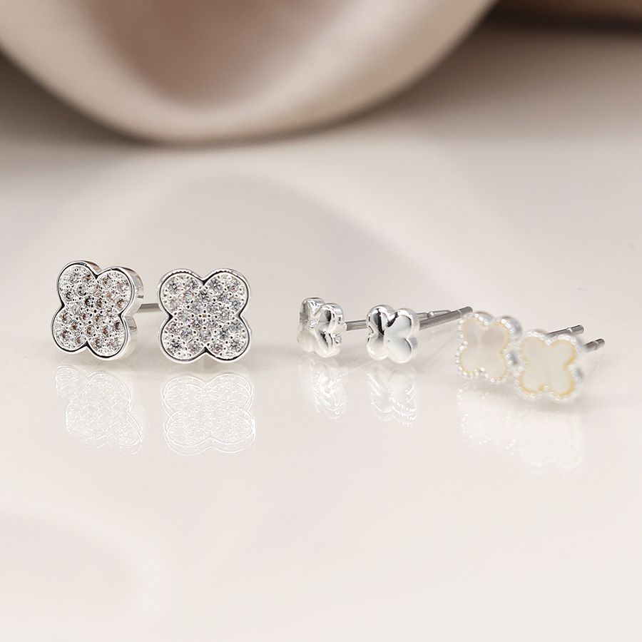 POM 04167 Silver plated triple quatrefoil stud set with crystal and shell