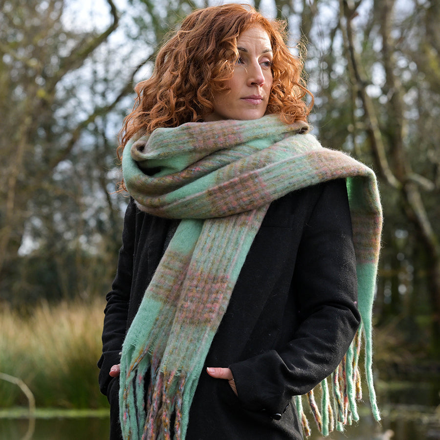 POM Mint green mix fluffy check scarf 53090
