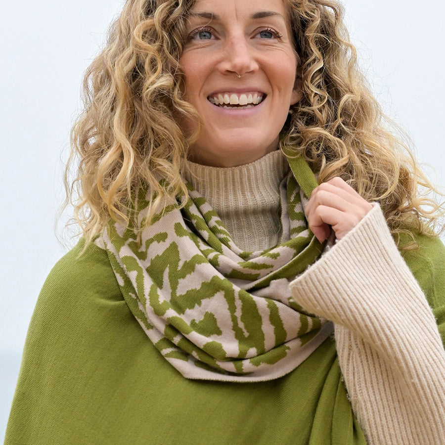 POM Animal Print Fine Knit Snood Scarf Oatmeal/Pea Green 53098