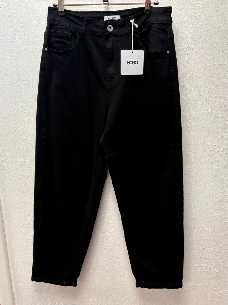 Premium Cotton Carrot Leg Jeans Black