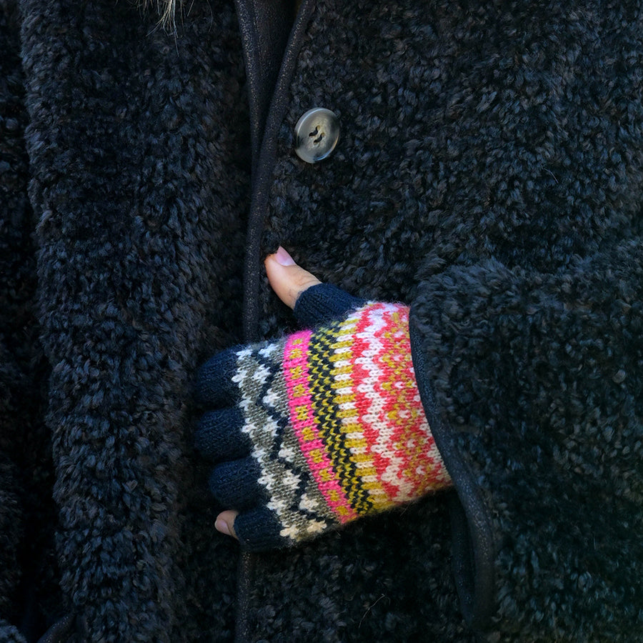 POM Recycled blend navy mix fair isle fingerless gloves 90258