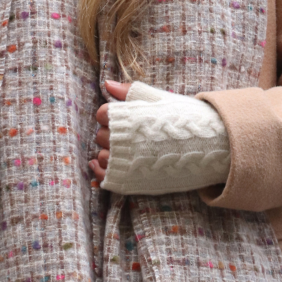 POM Cable Knit Recycled Wrist Warmers Cream 90300