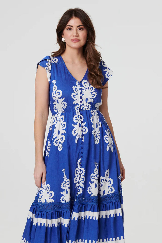 Stella Morgan Ikat Print Cap Sleeve Midi Dress in BLUE