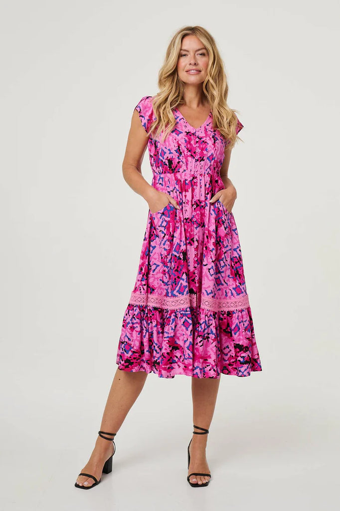 Stella Morgan Printed Lace Cap Sleeve Midi Dress in PINK
