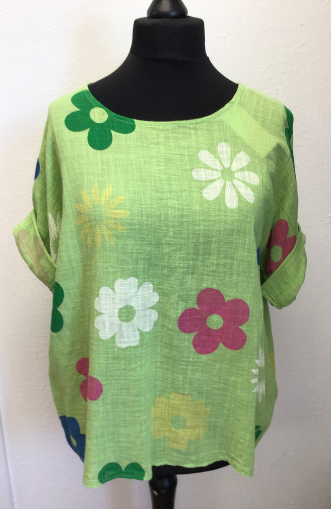 Made In Italy Bold Flower Top One Size 8-18