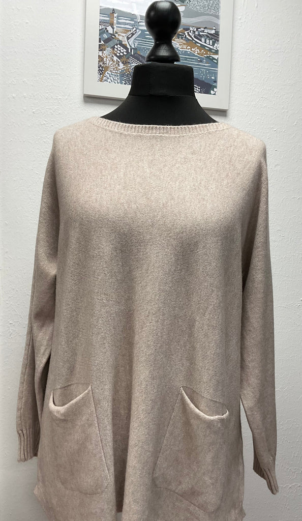 Relaxed Fit Button Back Two Pocket Jumper One Size