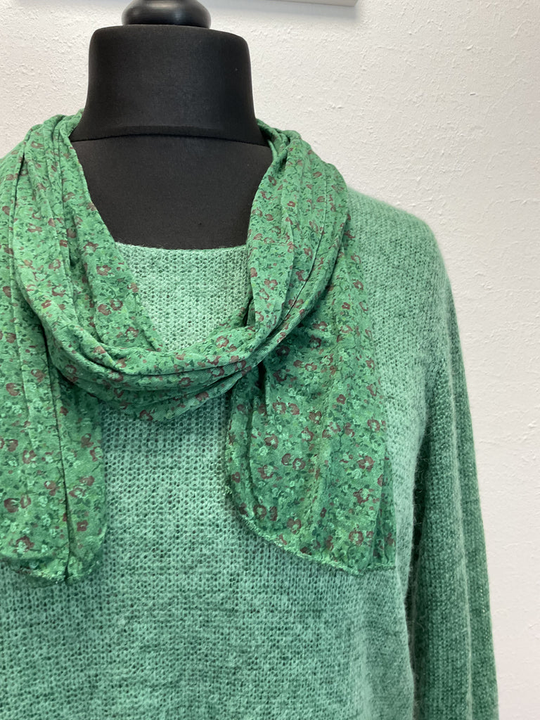 Made In Italy Floral 2 Piece Top with Scarf One Size 8 - 16
