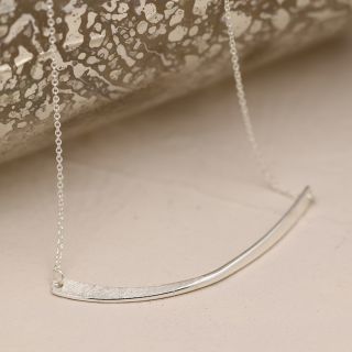 POM Silver plated necklace with a swoop pendant 04062