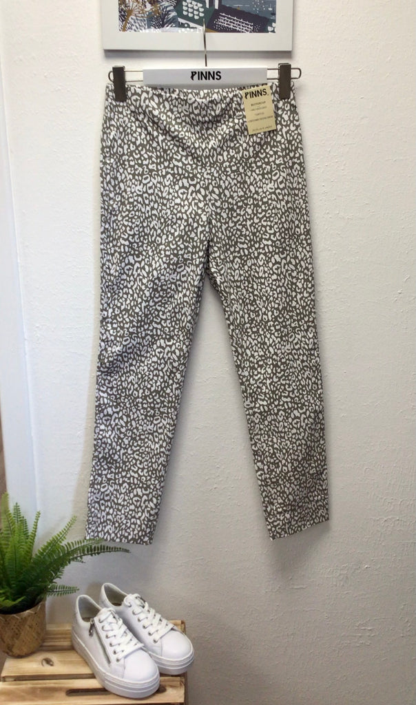 Pinns Buttercup Ankle Grazer Stretch Trouser 302CT Sage Animal