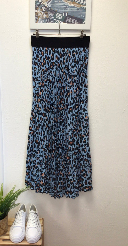 Blue pleated sales animal print skirt